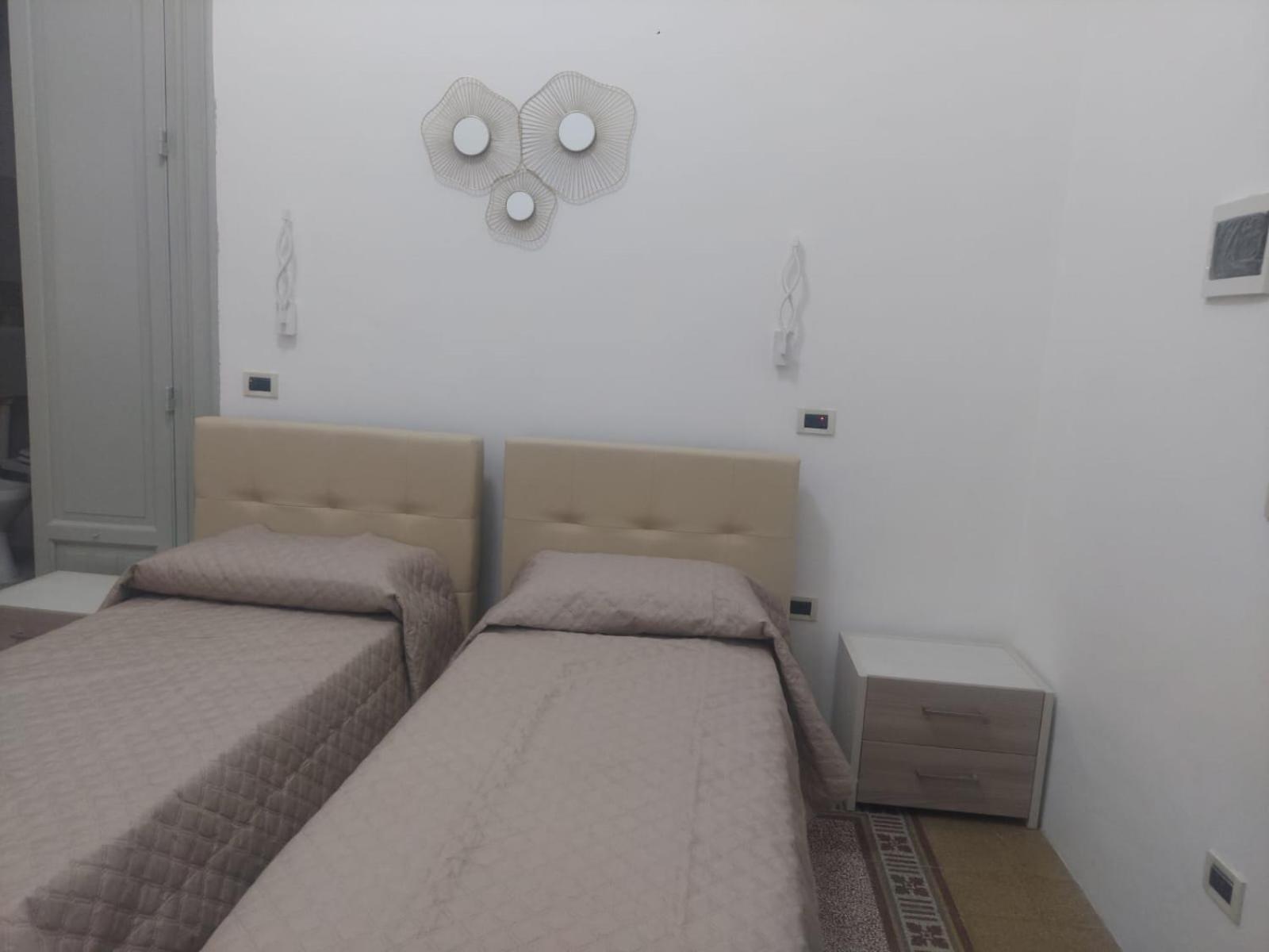 Guest House Lamphotel Militello Παλέρμο Εξωτερικό φωτογραφία