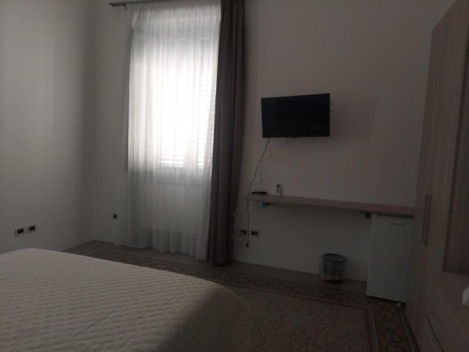 Guest House Lamphotel Militello Παλέρμο Εξωτερικό φωτογραφία