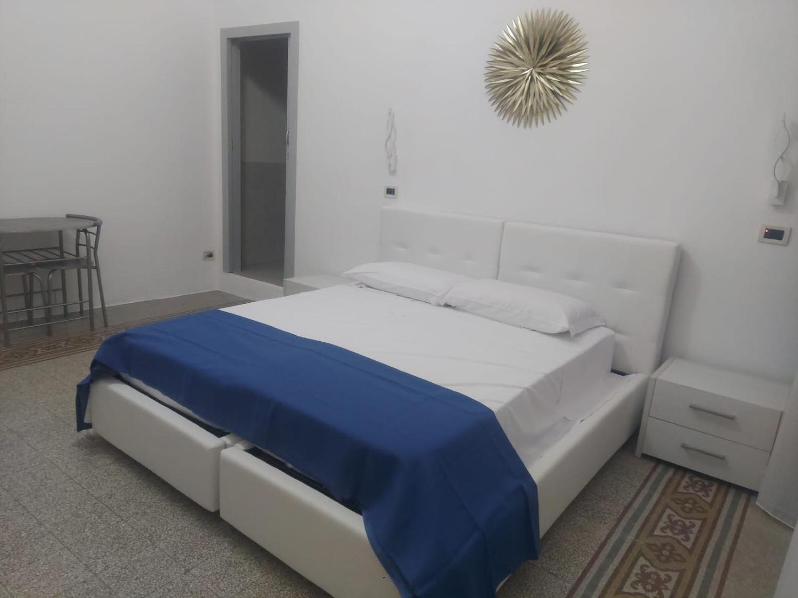 Guest House Lamphotel Militello Παλέρμο Εξωτερικό φωτογραφία