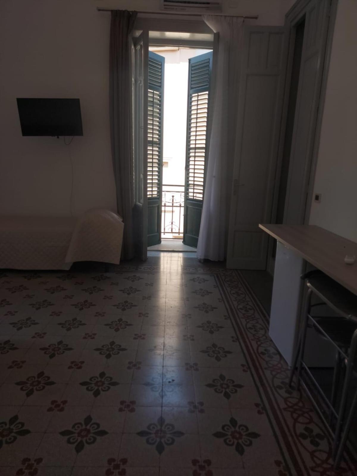 Guest House Lamphotel Militello Παλέρμο Εξωτερικό φωτογραφία