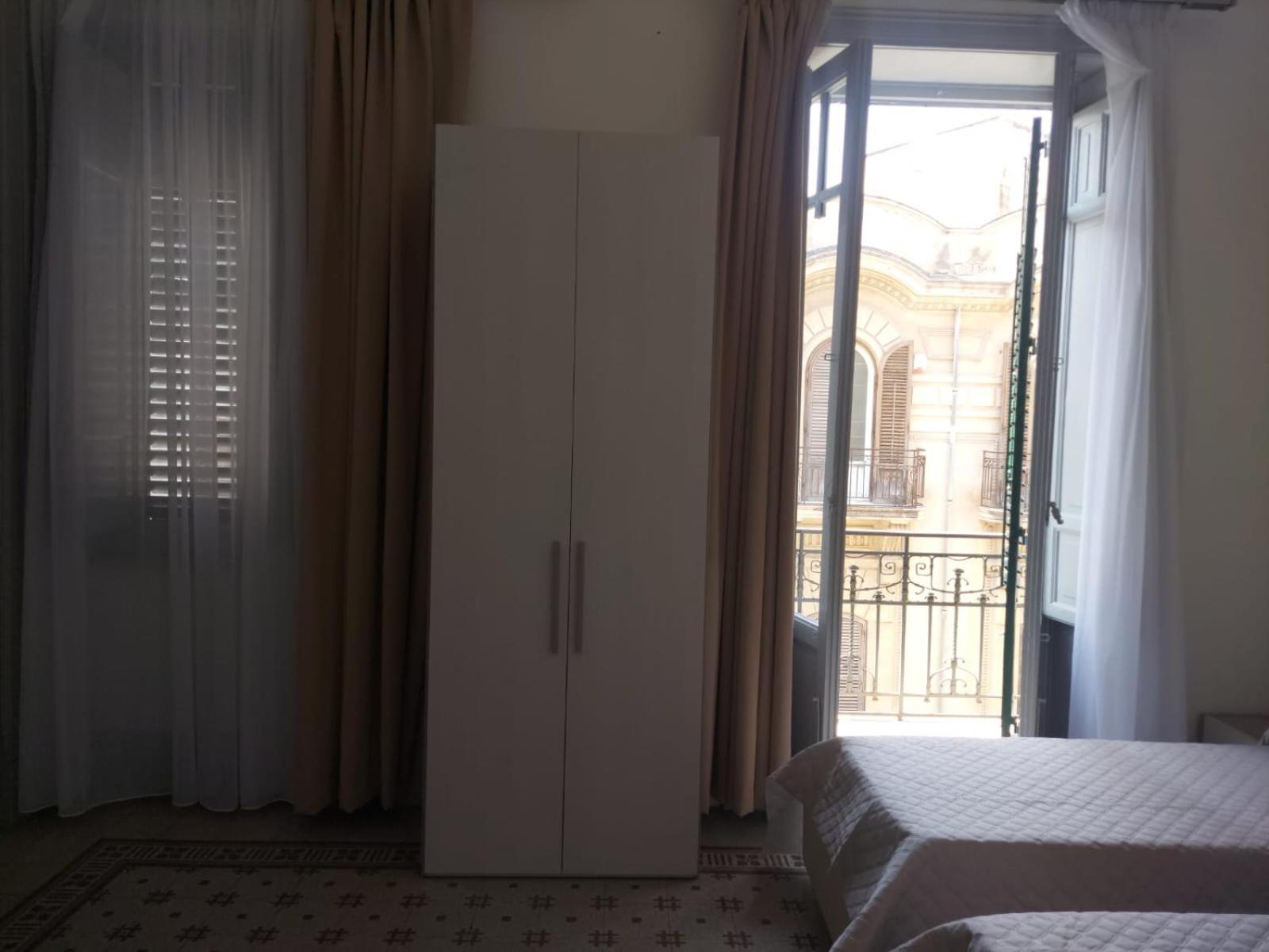 Guest House Lamphotel Militello Παλέρμο Εξωτερικό φωτογραφία